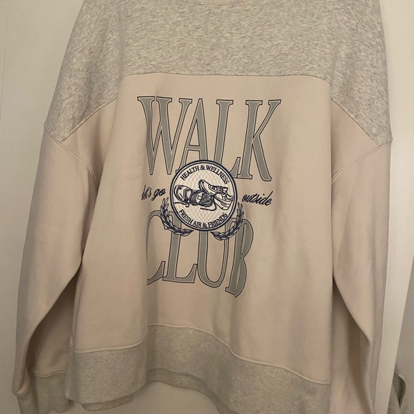 Abercrombie & Fitch Gray and Cream Crewneck Sweater - Picture 2 of 7